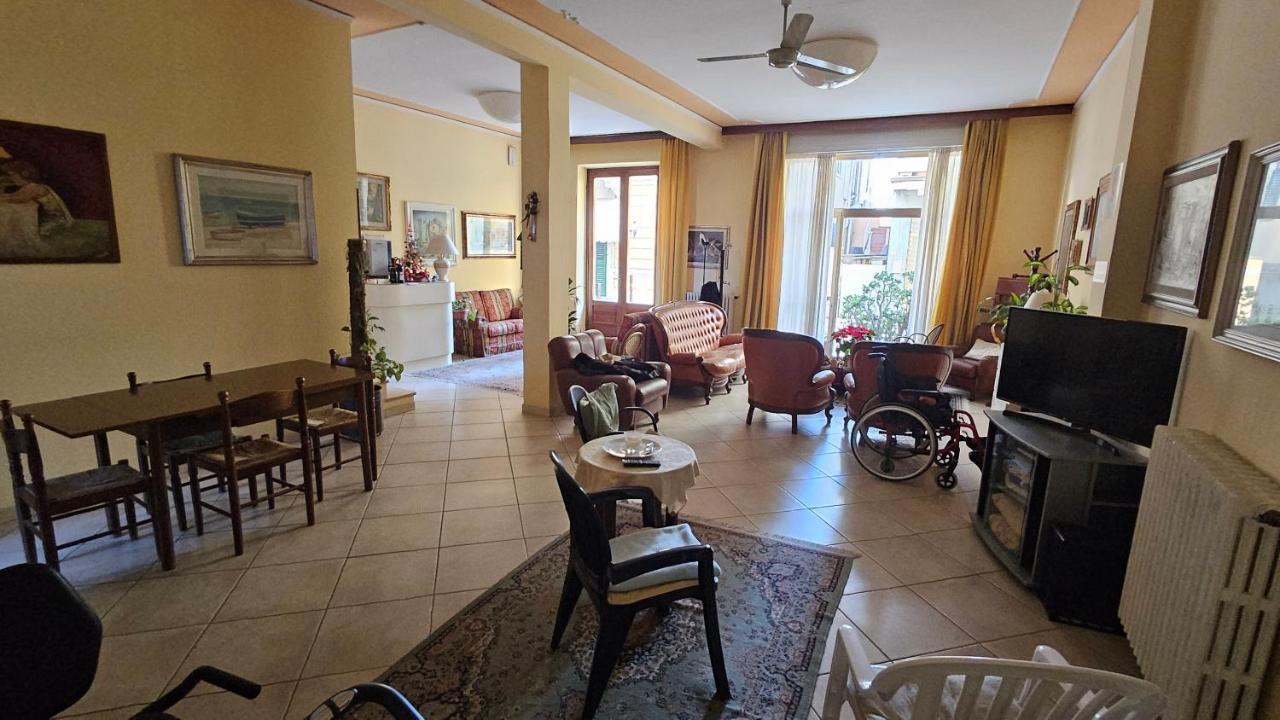 Verena Dependance Savoia & Campana Montecatini Terme Buitenkant foto
