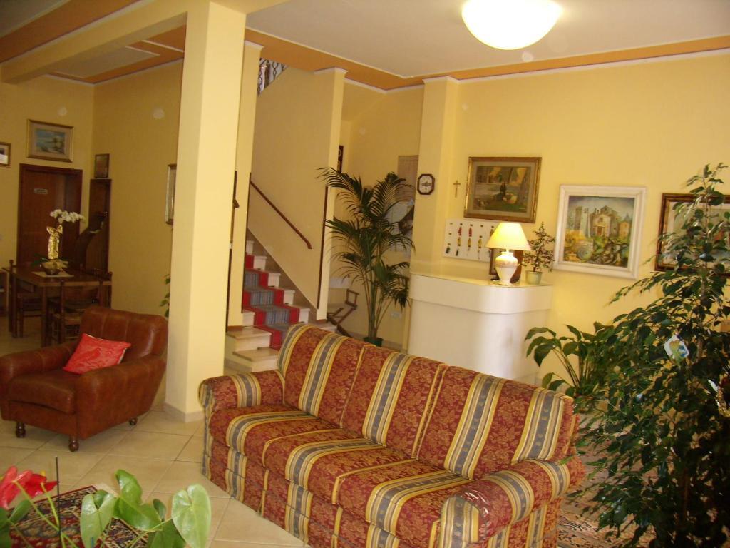 Verena Dependance Savoia & Campana Montecatini Terme Buitenkant foto