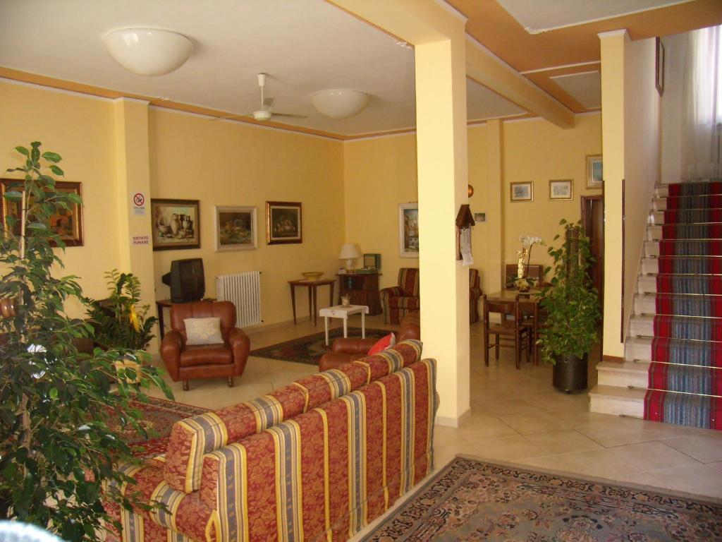 Verena Dependance Savoia & Campana Montecatini Terme Buitenkant foto